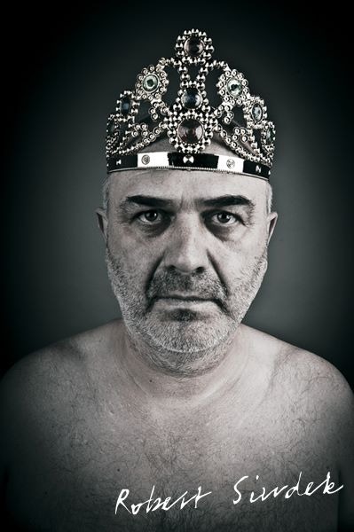Mistrz złotnictwa Robert Siudek w pracowni w Krakowie